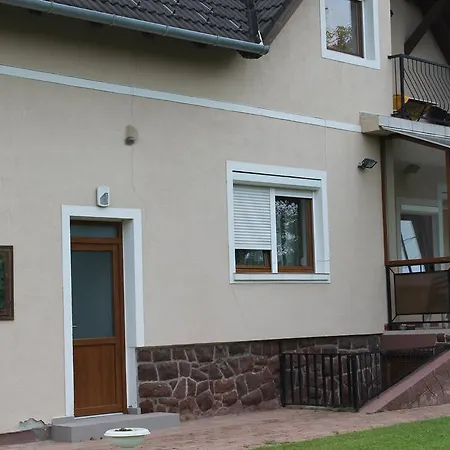 Márta Balatonalmádi